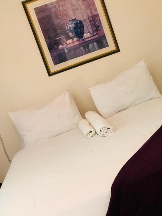 Mo-Nize Villa Guesthouse Очиваронго Екстериор снимка